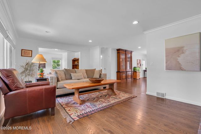 26 Iler Drive, Middletown, NJ 07748