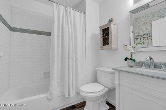 26 Iler Drive, Middletown, NJ 07748
