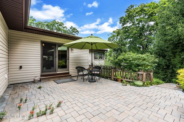 26 Iler Drive, Middletown, NJ 07748