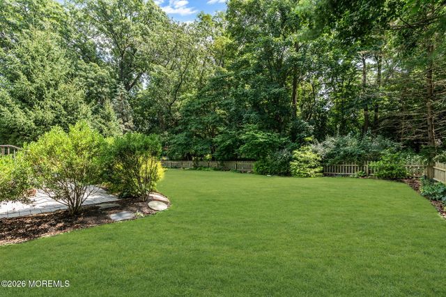 26 Iler Drive, Middletown, NJ 07748