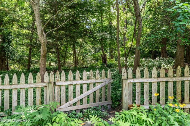 26 Iler Drive, Middletown, NJ 07748