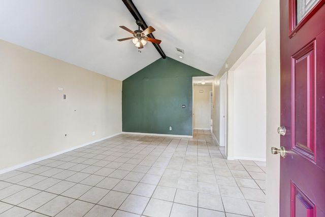 2102 N Pearland Avenue, Pearland, TX 77581