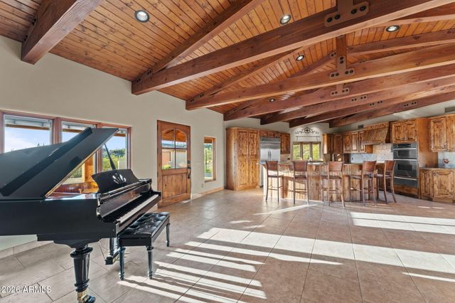 38275 S BLUE TANK Trail, Wickenburg, AZ 85390
