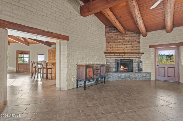 38275 S BLUE TANK Trail, Wickenburg, AZ 85390
