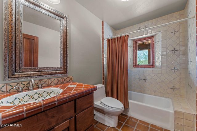 38275 S BLUE TANK Trail, Wickenburg, AZ 85390