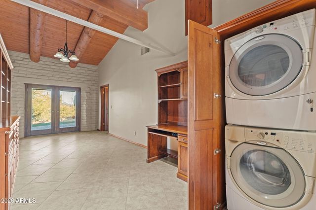 38275 S BLUE TANK Trail, Wickenburg, AZ 85390