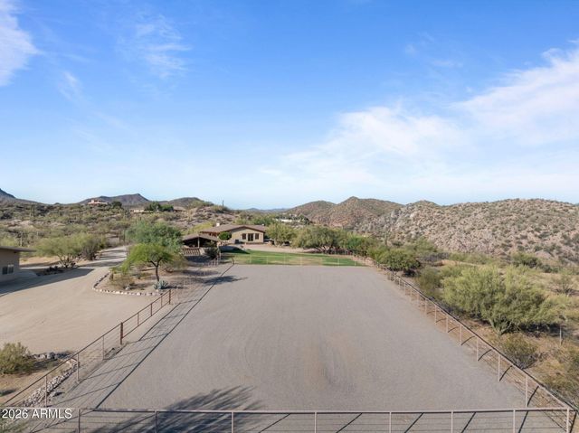 38275 S BLUE TANK Trail, Wickenburg, AZ 85390