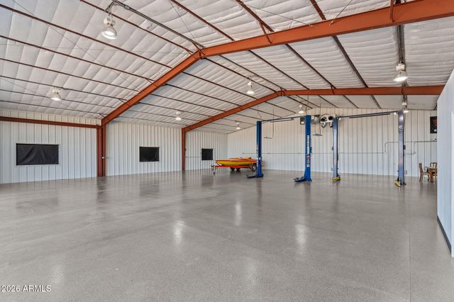 38275 S BLUE TANK Trail, Wickenburg, AZ 85390