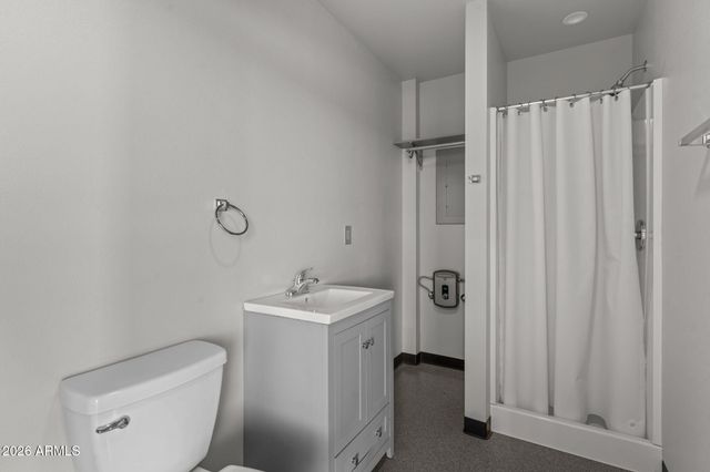 38275 S BLUE TANK Trail, Wickenburg, AZ 85390