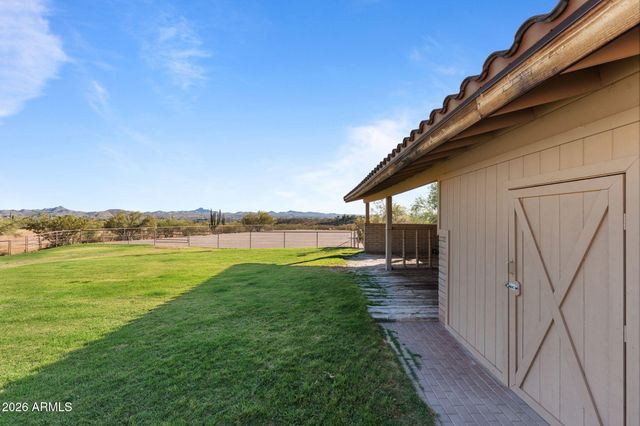 38275 S BLUE TANK Trail, Wickenburg, AZ 85390