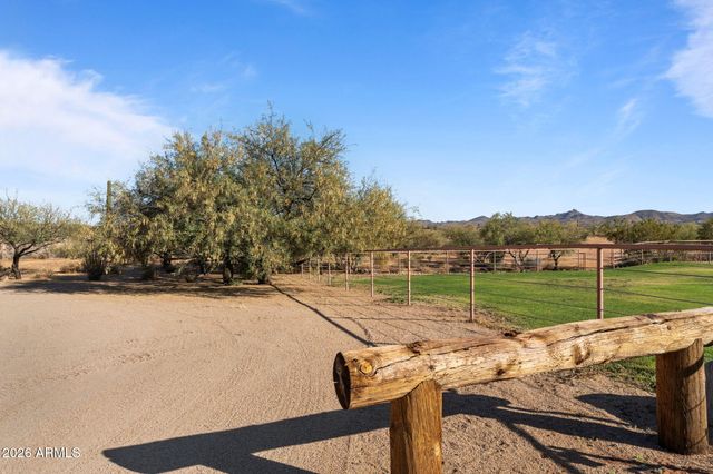 38275 S BLUE TANK Trail, Wickenburg, AZ 85390