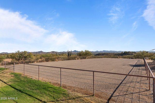 38275 S BLUE TANK Trail, Wickenburg, AZ 85390