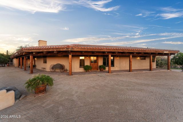 38275 S BLUE TANK Trail, Wickenburg, AZ 85390