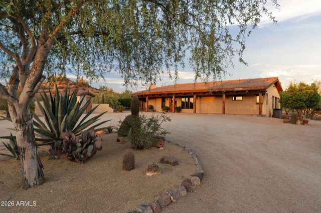 38275 S BLUE TANK Trail, Wickenburg, AZ 85390