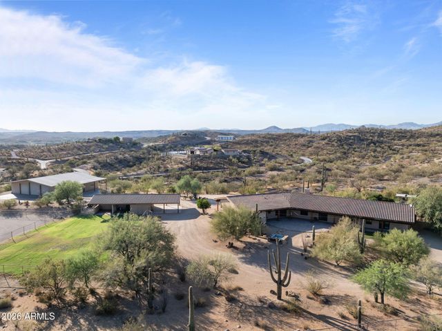 38275 S BLUE TANK Trail, Wickenburg, AZ 85390