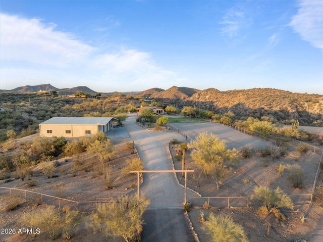 38275 S BLUE TANK Trail, Wickenburg, AZ 85390