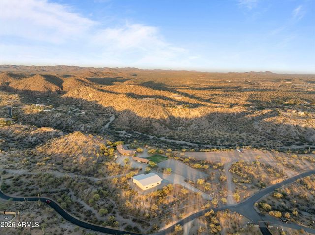 38275 S BLUE TANK Trail, Wickenburg, AZ 85390