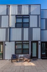 400 E Locust Street 102, Des Moines, IA 50309