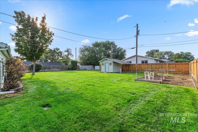 247 Elmore Ave, Nampa, ID 83651