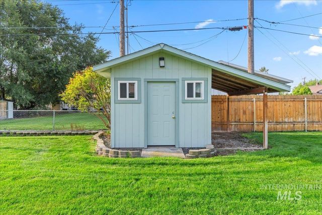 247 Elmore Ave, Nampa, ID 83651