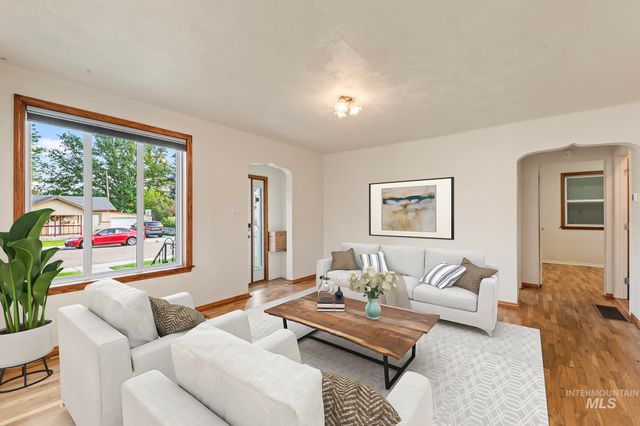 247 Elmore Ave, Nampa, ID 83651