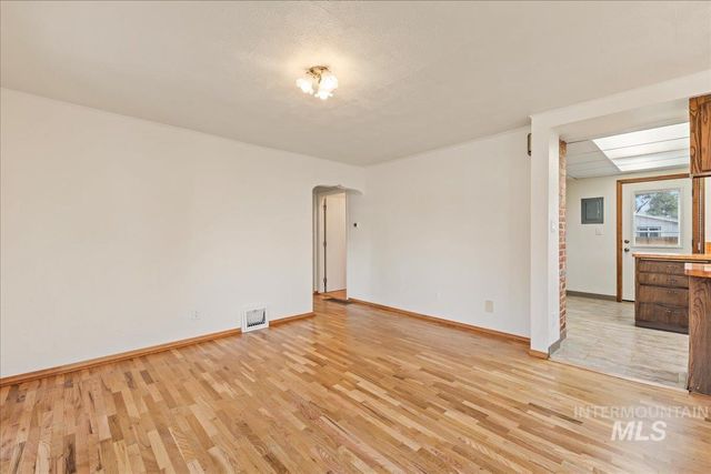 247 Elmore Ave, Nampa, ID 83651