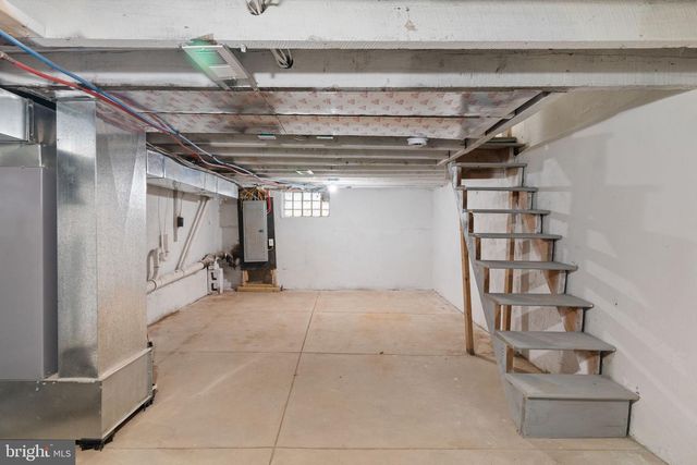 2151 E STELLA ST, Philadelphia, PA 19134