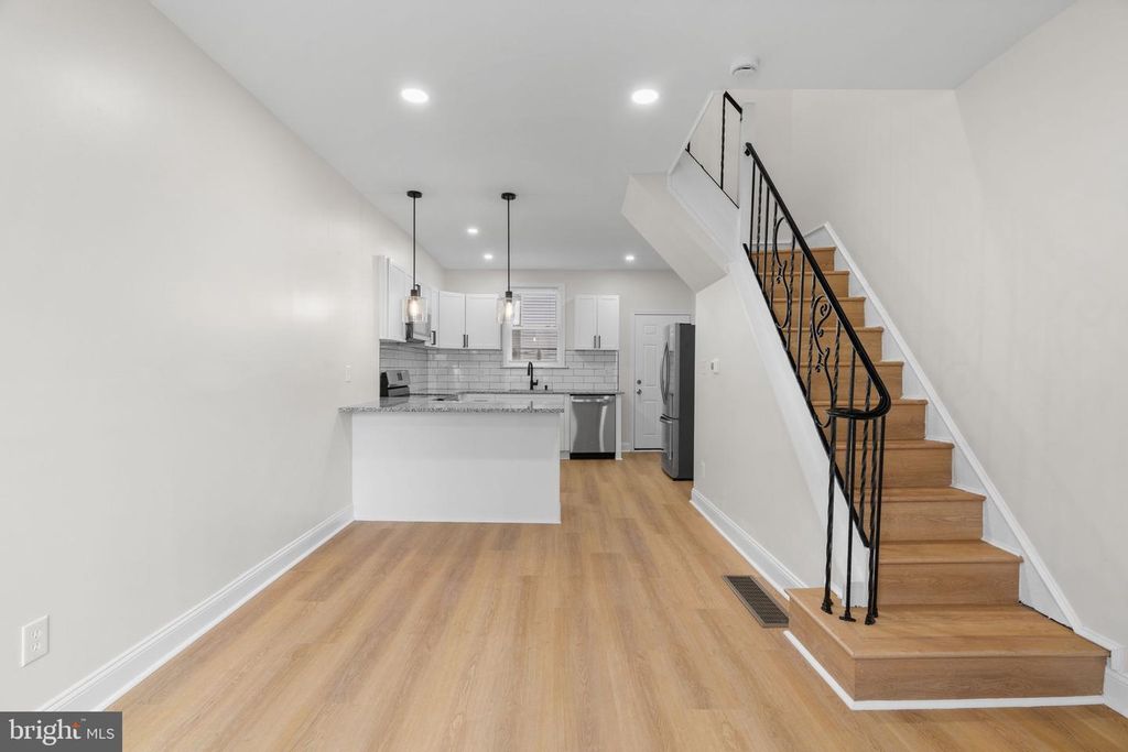 2151 E STELLA ST, Philadelphia, PA 19134