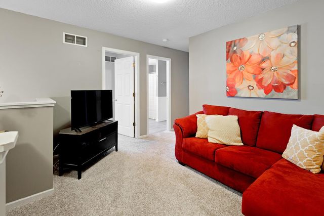 18122 69th Place N, Maple Grove, MN 55311