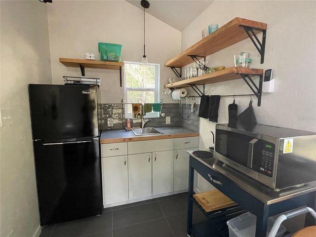 14977 SE COUNTY ROAD 2082, Hawthorne, FL 32640