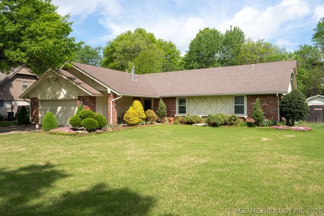 5911 E 100th Place, Tulsa, OK 74137