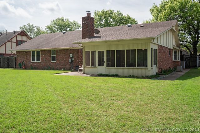 5911 E 100th Place, Tulsa, OK 74137