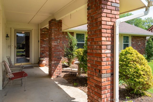 5911 E 100th Place, Tulsa, OK 74137