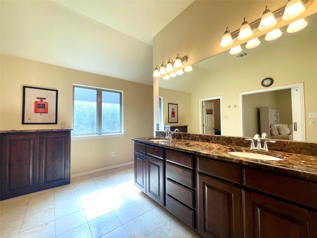 1406 Rimstone DR, Cedar Park, TX 78613