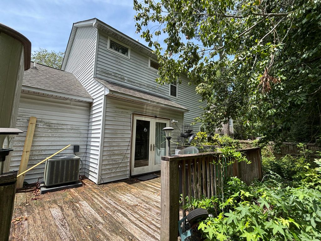 Image 12 of property listing at 110 Nottingham Court, Summerville, SC 29485