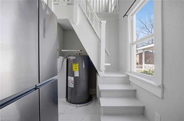 8916 London ST, Norfolk, VA 23503