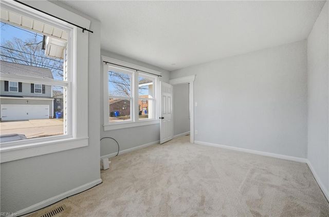 8916 London ST, Norfolk, VA 23503