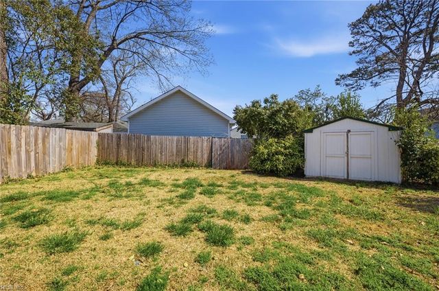 8916 London ST, Norfolk, VA 23503