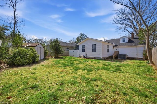 8916 London ST, Norfolk, VA 23503