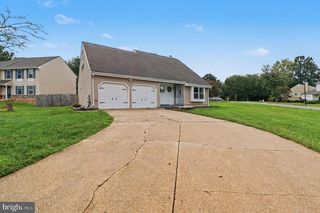 2 PEBBLE PL, Newark, DE 19702