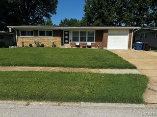 9619 Perch Drive, St Louis, MO 63136