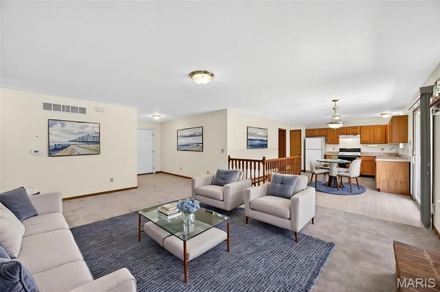 1310 Sleepy Hollow Drive, Troy, MO 63379