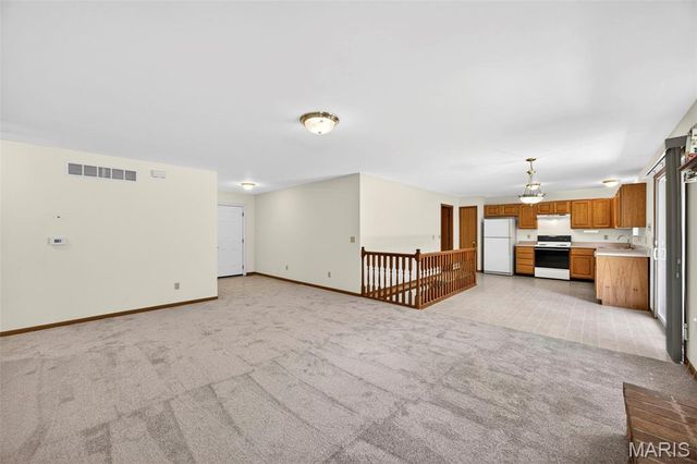 1310 Sleepy Hollow Drive, Troy, MO 63379
