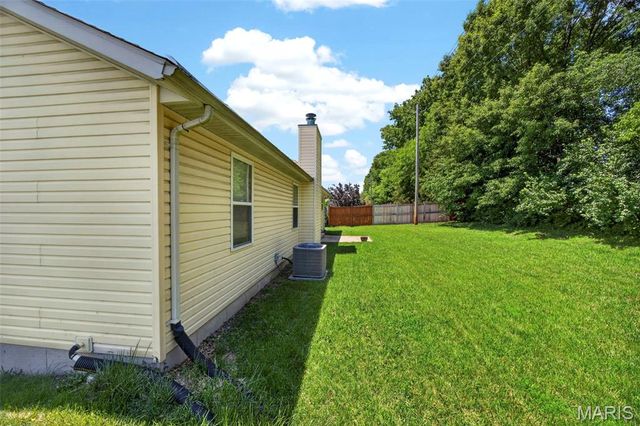 1310 Sleepy Hollow Drive, Troy, MO 63379