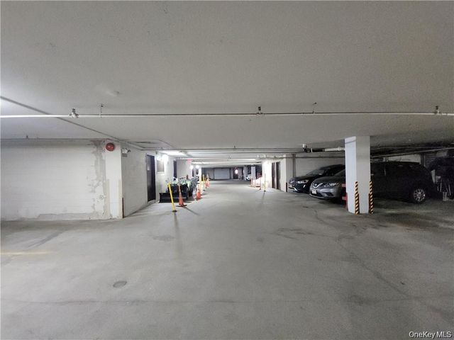14 Nosband Avenue 1A, White Plains, NY 10605