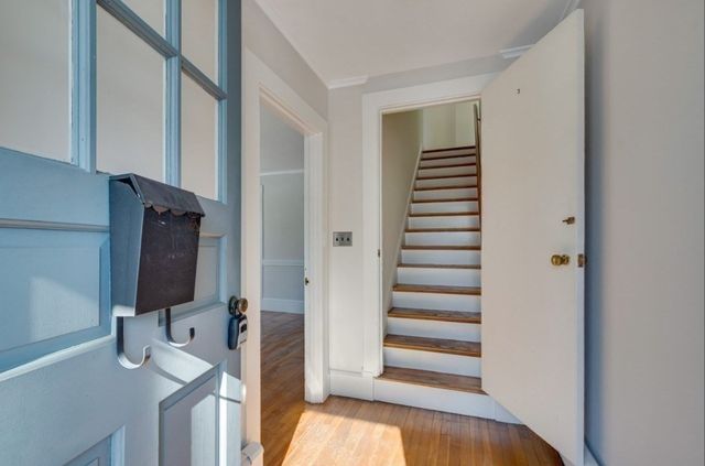 27 Mount Vernon St 2, Reading, MA 01867