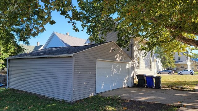 1020 A Avenue NW, Cedar Rapids, IA 52405