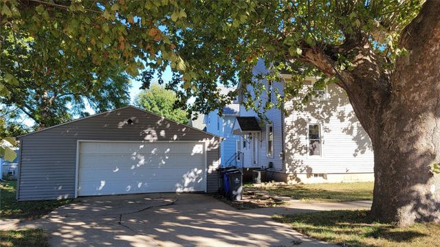 1020 A Avenue NW, Cedar Rapids, IA 52405