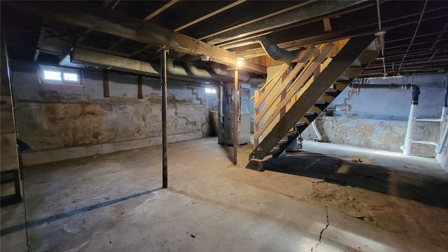 1020 A Avenue NW, Cedar Rapids, IA 52405