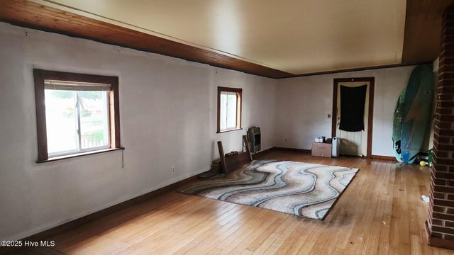 6533 Caratoke Highway, Grandy, NC 27939